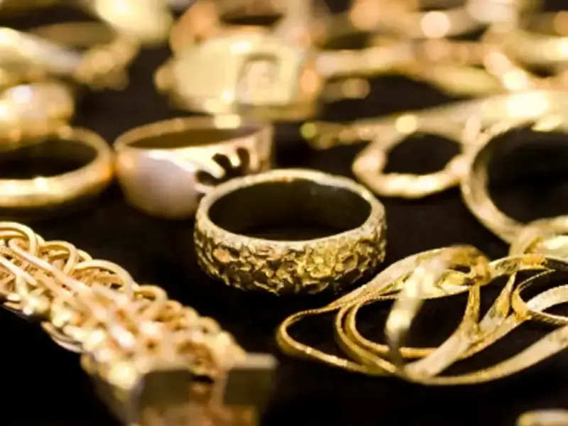 Gold price per tola gains Rs3,178 to hit fresh record high in Pakistan – Markets