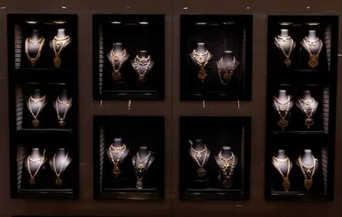 Gold nears three-week low as US-China trade optimism dents safe-haven demand – Markets