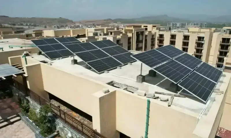 Pakistan’s fossil fuel demand falls as solar picks up pace: report – Business & Finance