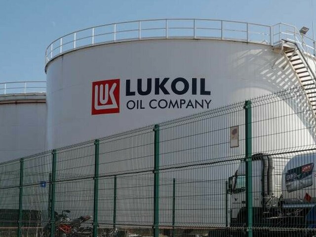 Bulgaria adopts law to take control of Russia’s Lukoil refinery – Business & Finance