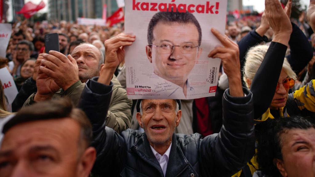 6 Turkish journalists summoned over reports on imprisoned opposition mayor