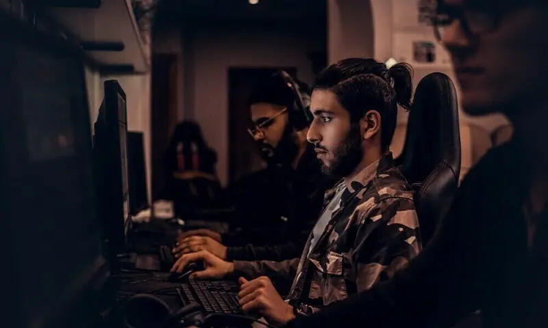 Pakistan’s loss-making textile firm rebrands and pivots to AI & EVs – Business & Finance