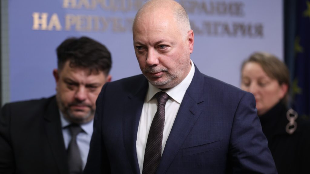 Bulgaria’s president will hold consultations for new cabinet